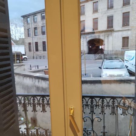 Saint-Chamond Aparthotel Exterior photo